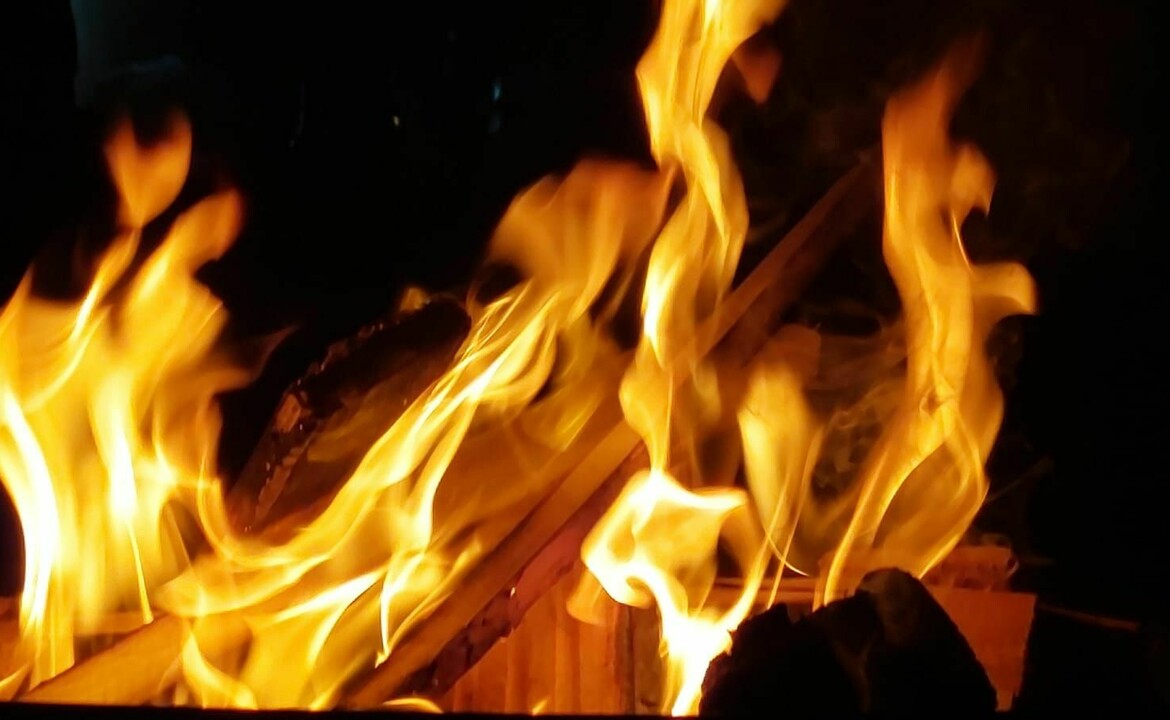 Brennendes Feuer (Symbolfoto)