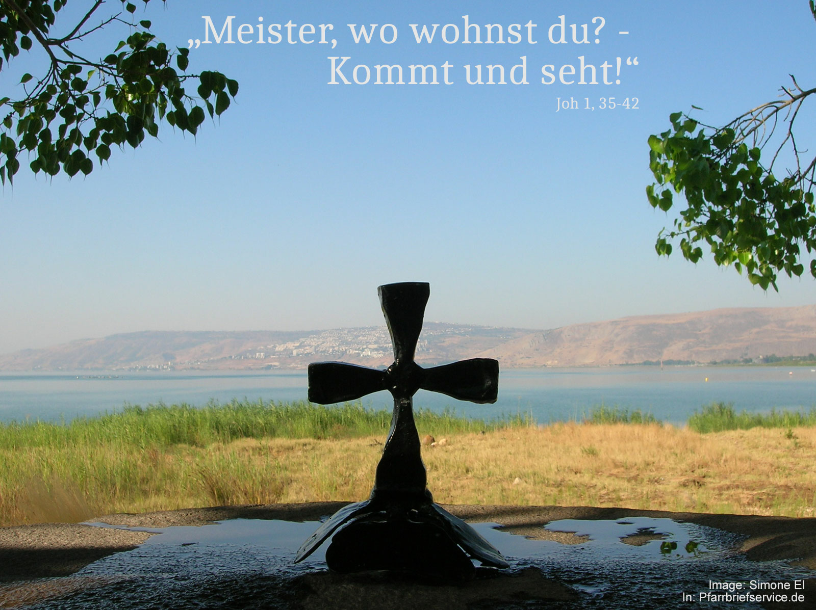 Kreuz auf Steinaltar, Gebetsstelle am See Genezareth